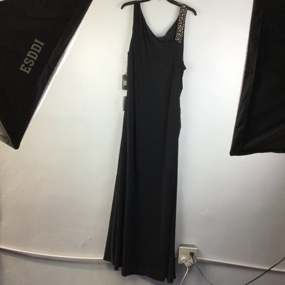 Vince Camuto Plus Size Embellished Gown Black 20W - Picture 7 of 14